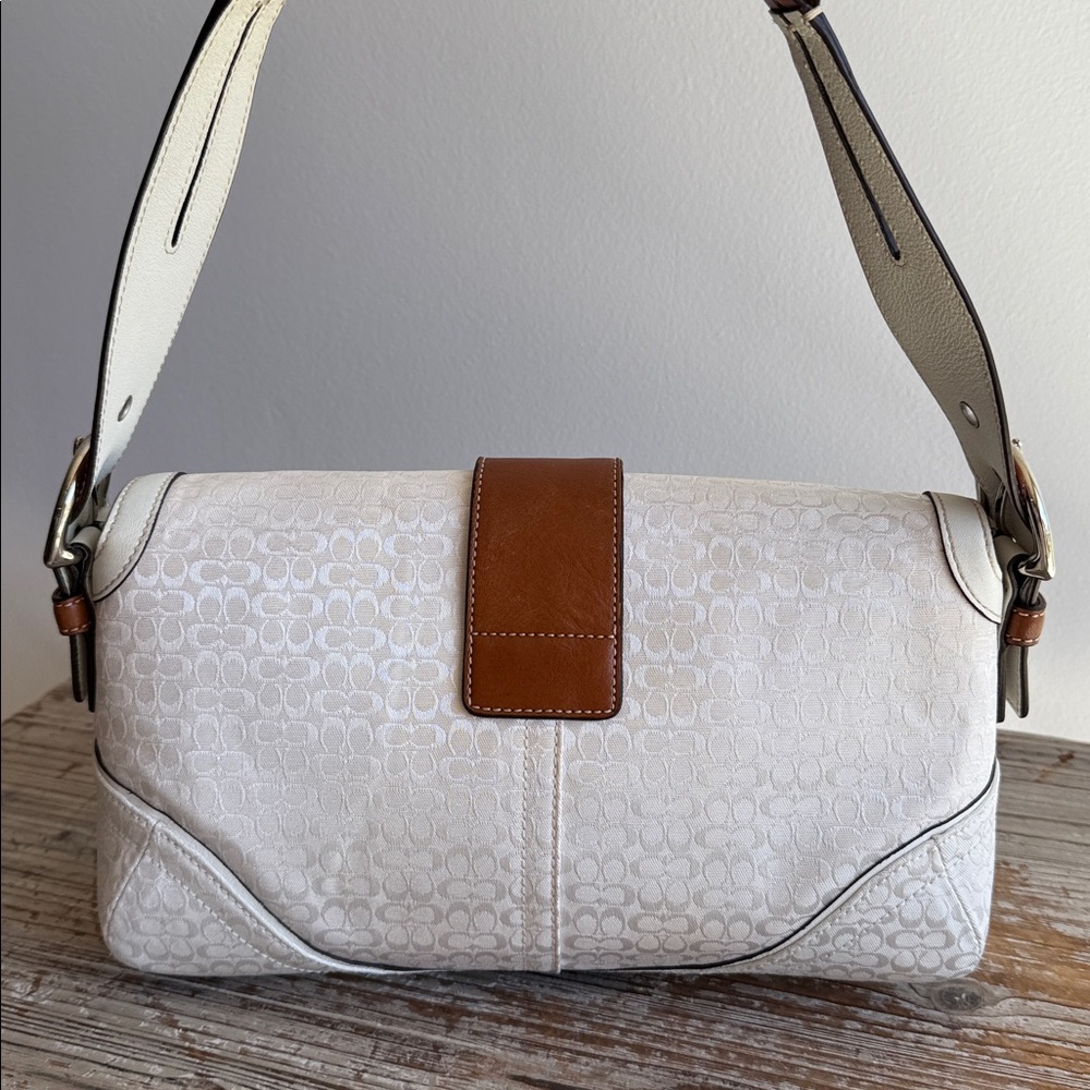 Coach  Signature C
Soho Shoulder Bag - Picture 6 of 16
